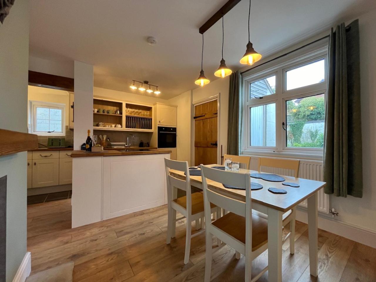One Jubilee Cottages Shugborough Extérieur photo