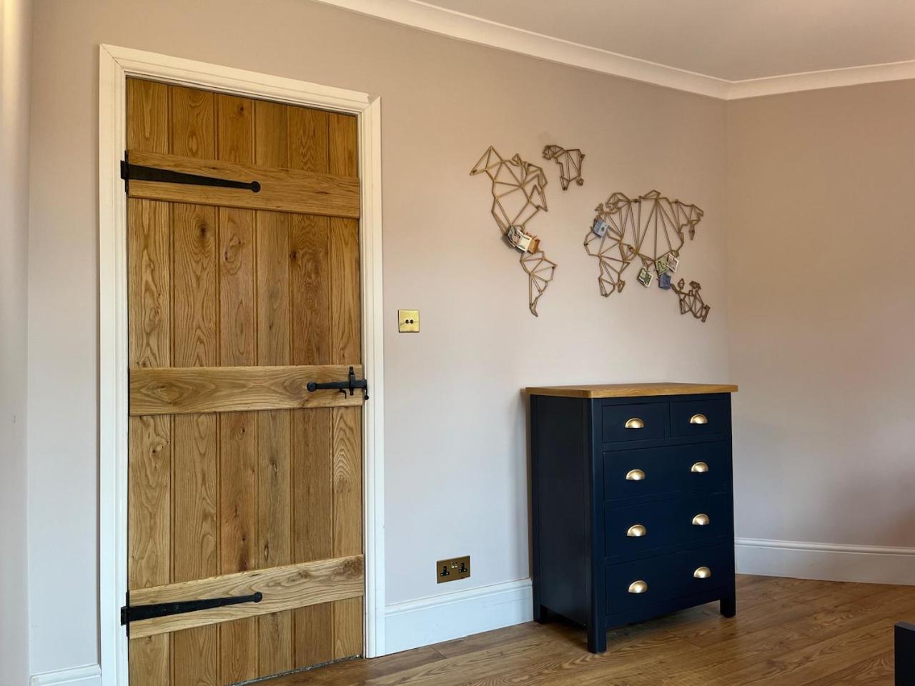 One Jubilee Cottages Shugborough Extérieur photo